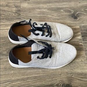 Toms lace up shoes
